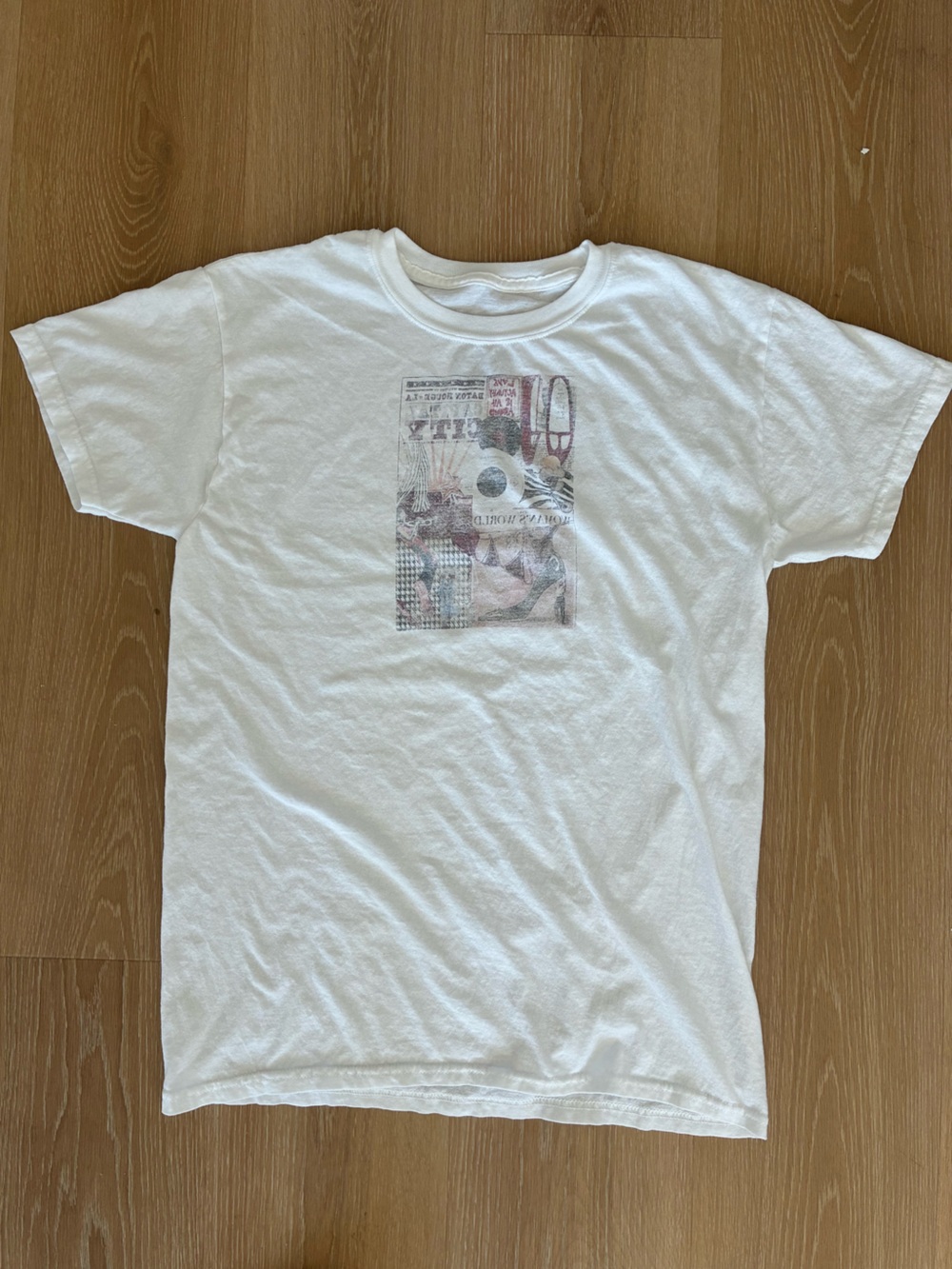 Graphic vintage style tee Men’s size S 100% cotton